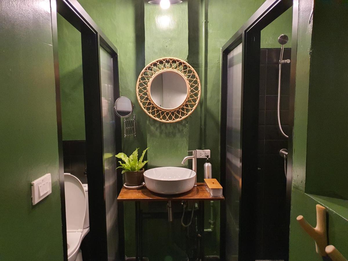Motu Bangkok Apartment Екстериор снимка